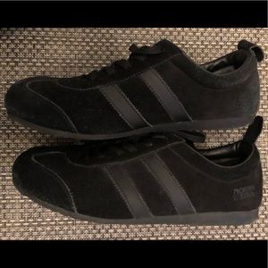 North Star Black Real Suede Mens Trainers EUC Size 10 See the Soles Hardly Worn